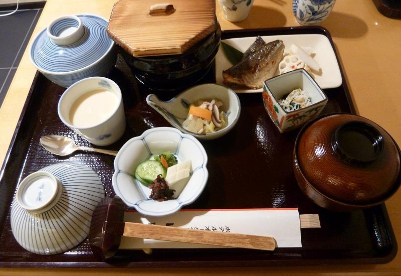 ホテルオークラ東京 山里 で朝食を食べる 堀口の日記