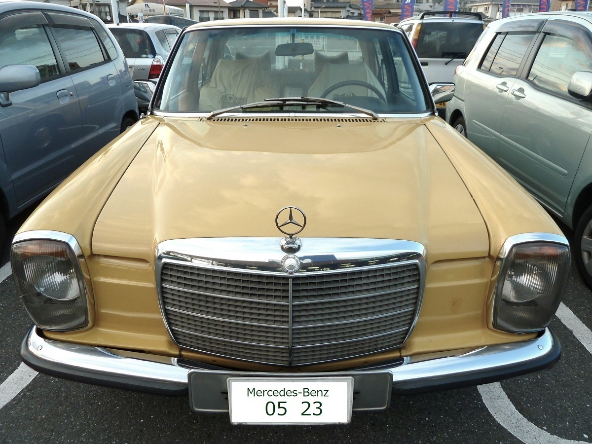 @Mercedes-Benz300D.jpg