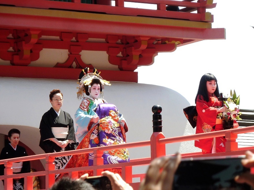 下関の先帝祭.jpg