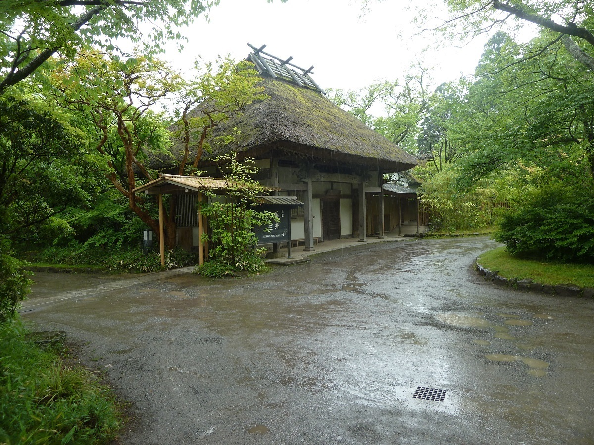 亀の井別荘A.jpg