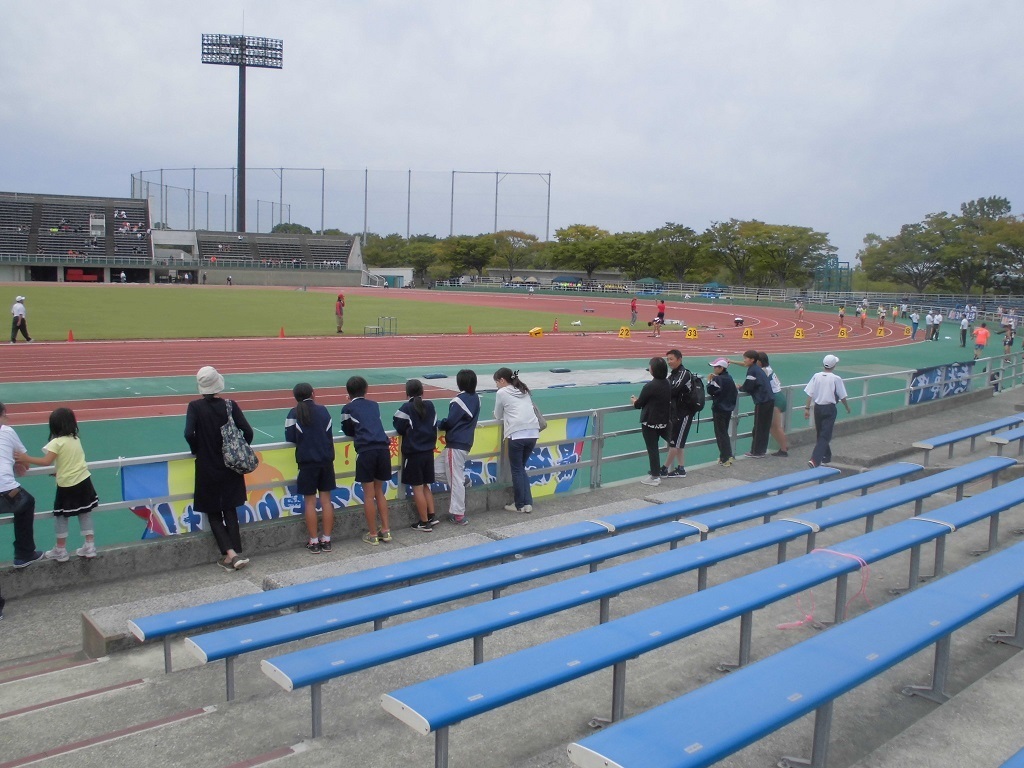 本城陸上競技場.jpg