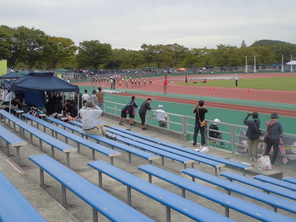 本城陸上競技場2.jpg