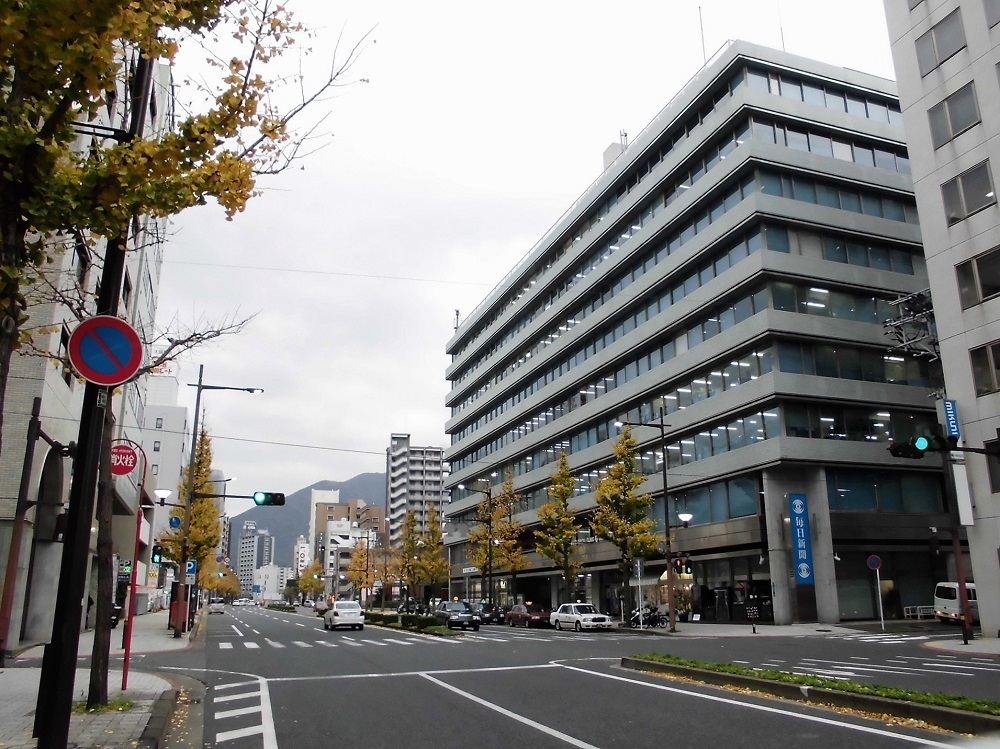毎日西部会館.jpg