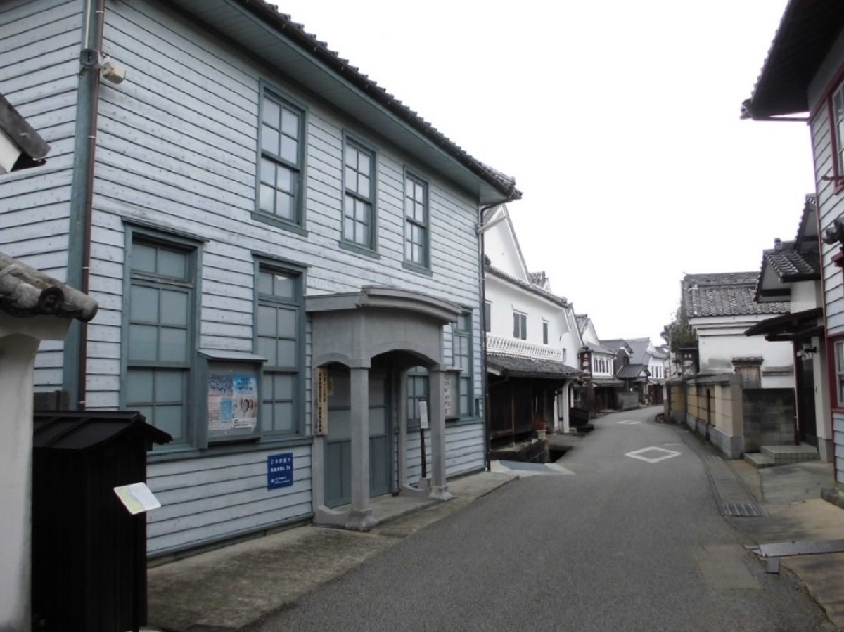酒蔵通りB.jpg