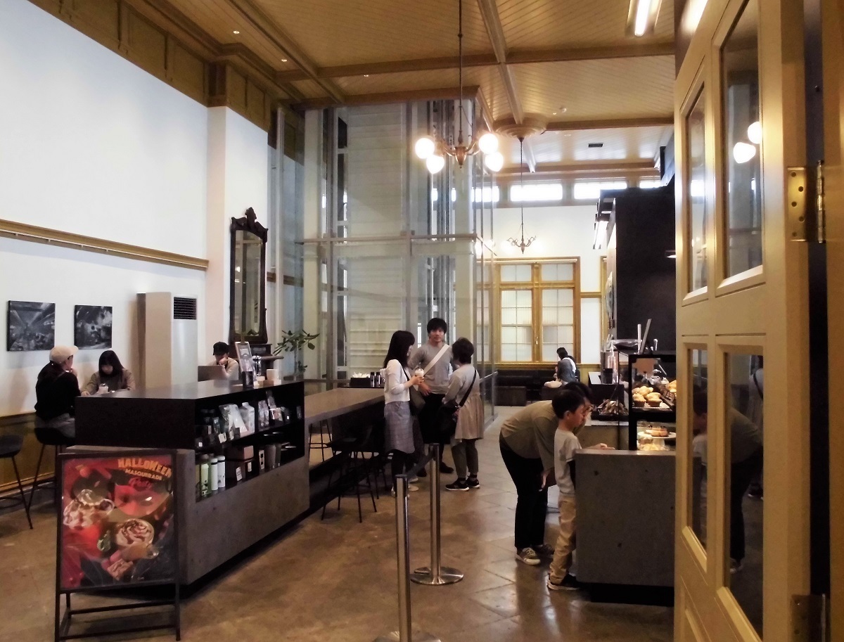 門司港駅スターバックス.jpg