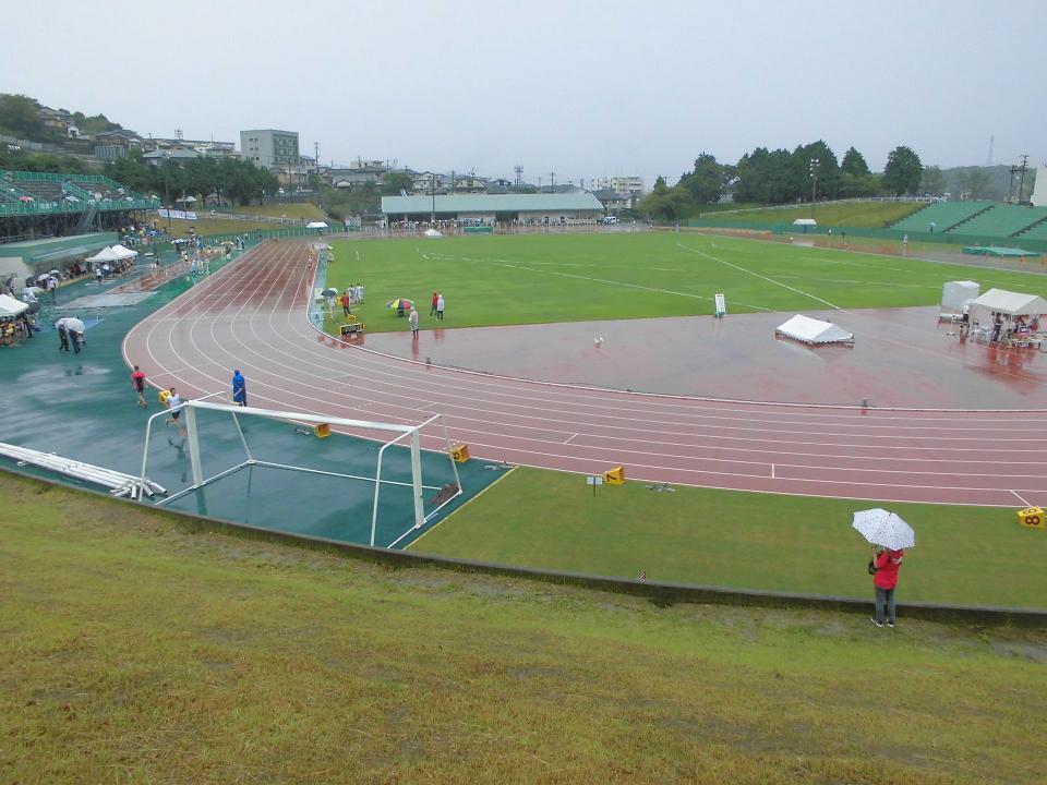 鞘ヶ谷競技場.jpg