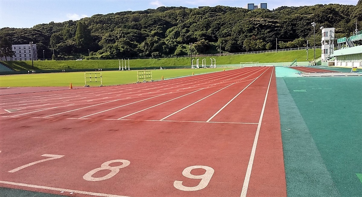 鞘ヶ谷陸上競技場2020 0809.jpg