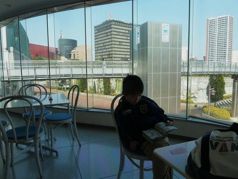 kitakyushu library.jpg